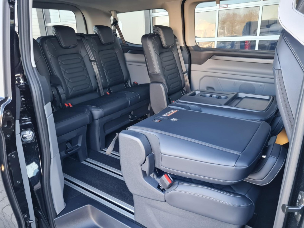 Διπλοκάμπινο ελαφρύ επαγγελματικό Ford Tourneo Custom 320 L1 AG Titanium X AHK LED NAVI 2X SCHIEBE: φωτογραφία 13