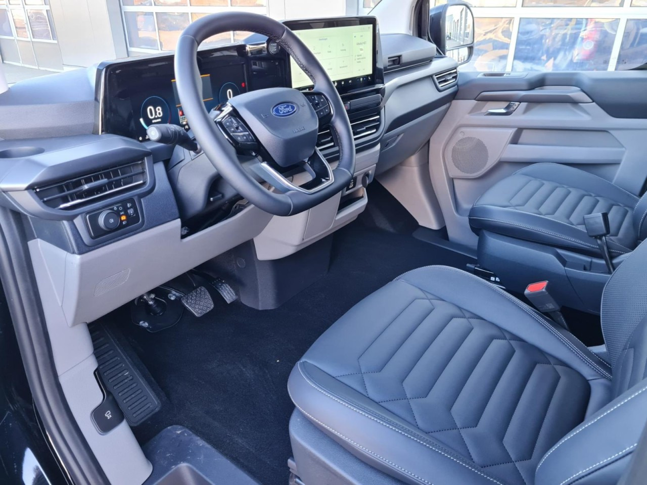 Διπλοκάμπινο ελαφρύ επαγγελματικό Ford Tourneo Custom 320 L1 AG Titanium X AHK LED NAVI 2X SCHIEBE: φωτογραφία 8