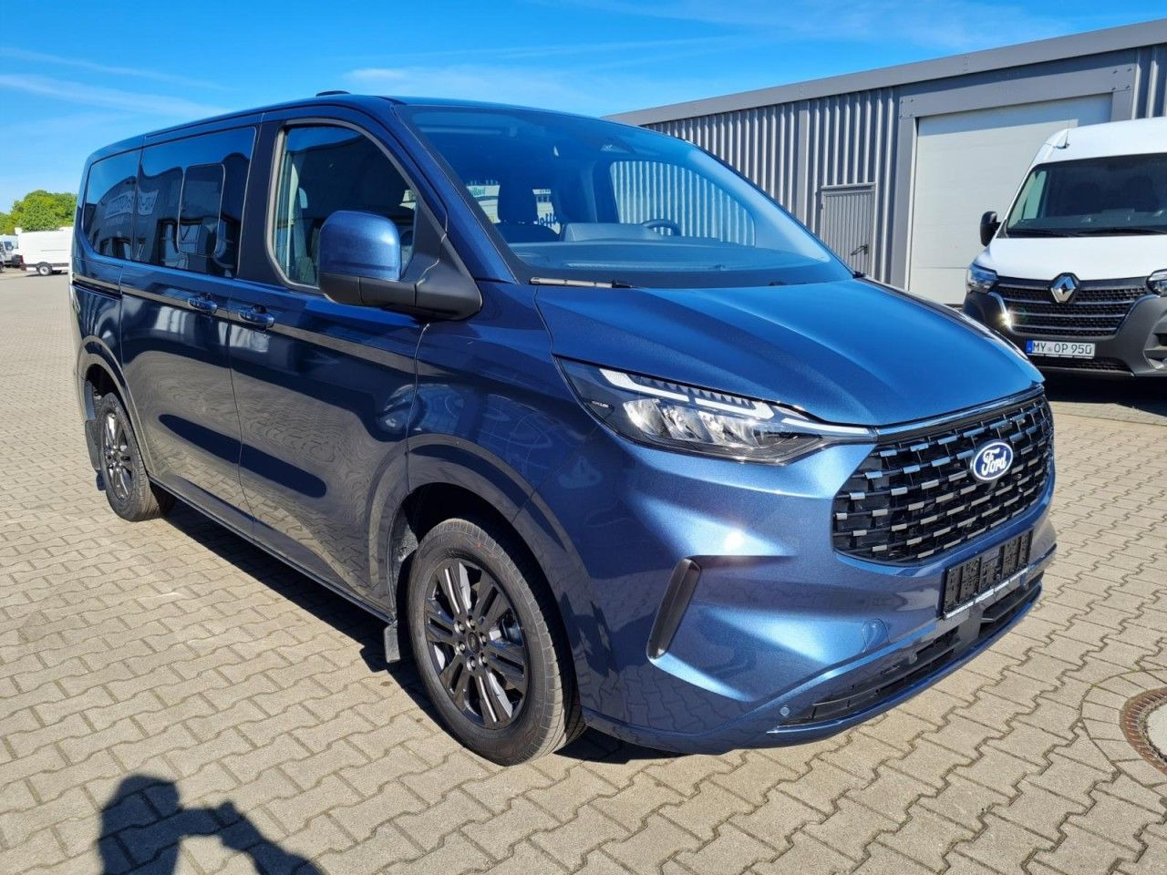 Ford Tourneo Custom 320 Titanium L1 AG 8-Sitze LED KA - Επιβατικό βαν: φωτογραφία 4 Ford Tourneo Custom 320 Titanium L1 AG 8-Sitze LED KA - Επιβατικό βαν: φωτογραφία 4