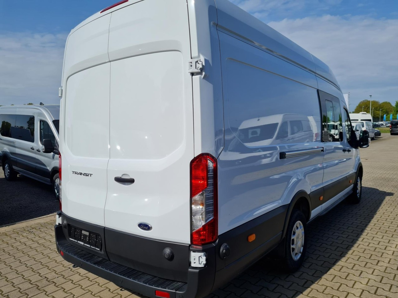 Ford Transit 350 Kasten L4H3 Doka Trend Mixto RWD - Βαν, Διπλοκάμπινο ελαφρύ επαγγελματικό: φωτογραφία 4 Ford Transit 350 Kasten L4H3 Doka Trend Mixto RWD - Βαν, Διπλοκάμπινο ελαφρύ επαγγελματικό: φωτογραφία 4