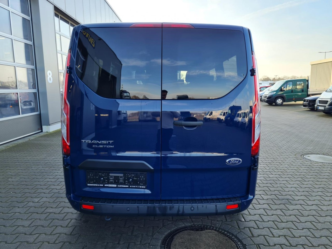 Ford Transit Custom Kombi 320 L2 Trend 9 Sitze PDC - Μικρό λεωφορείο, Επιβατικό βαν: φωτογραφία 5 Ford Transit Custom Kombi 320 L2 Trend 9 Sitze PDC - Μικρό λεωφορείο, Επιβατικό βαν: φωτογραφία 5