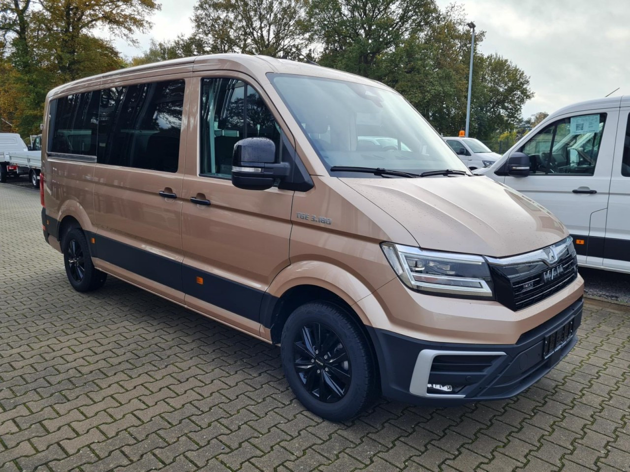 MAN Man TGE 3.180 TDi Kombi 9 Sitze ALU KAMERA LED LEDER Sonderumbau - Μικρό λεωφορείο, Επιβατικό βαν: φωτογραφία 3 MAN Man TGE 3.180 TDi Kombi 9 Sitze ALU KAMERA LED LEDER Sonderumbau - Μικρό λεωφορείο, Επιβατικό βαν: φωτογραφία 3