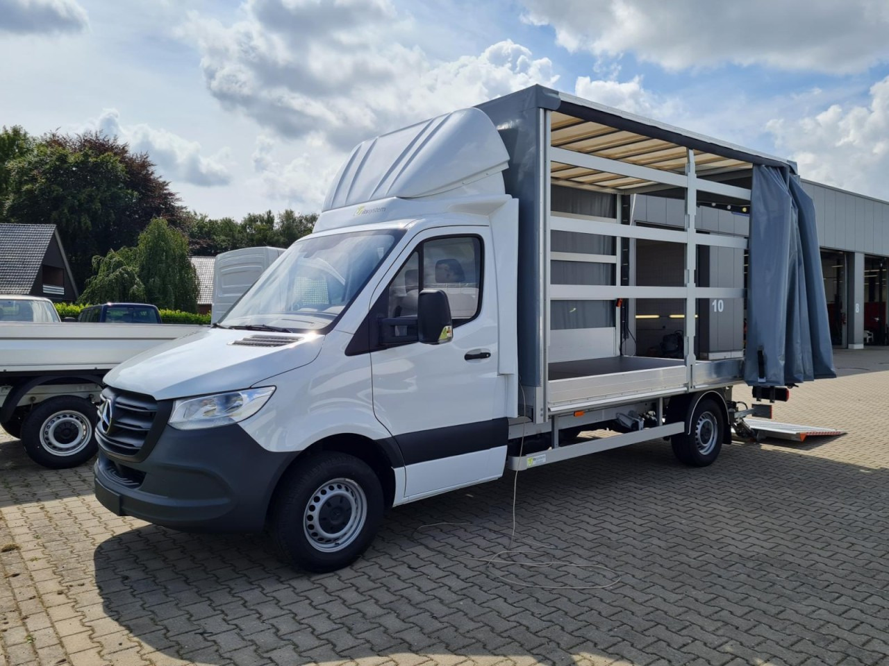 Mercedes-Benz Sprinter 315 RWD Pritsche Schiebe Plane LBW KLIMA TEMPOMAT - Επαγγελματικό αυτοκίνητο με μουσαμά: φωτογραφία 2 Mercedes-Benz Sprinter 315 RWD Pritsche Schiebe Plane LBW KLIMA TEMPOMAT - Επαγγελματικό αυτοκίνητο με μουσαμά: φωτογραφία 2