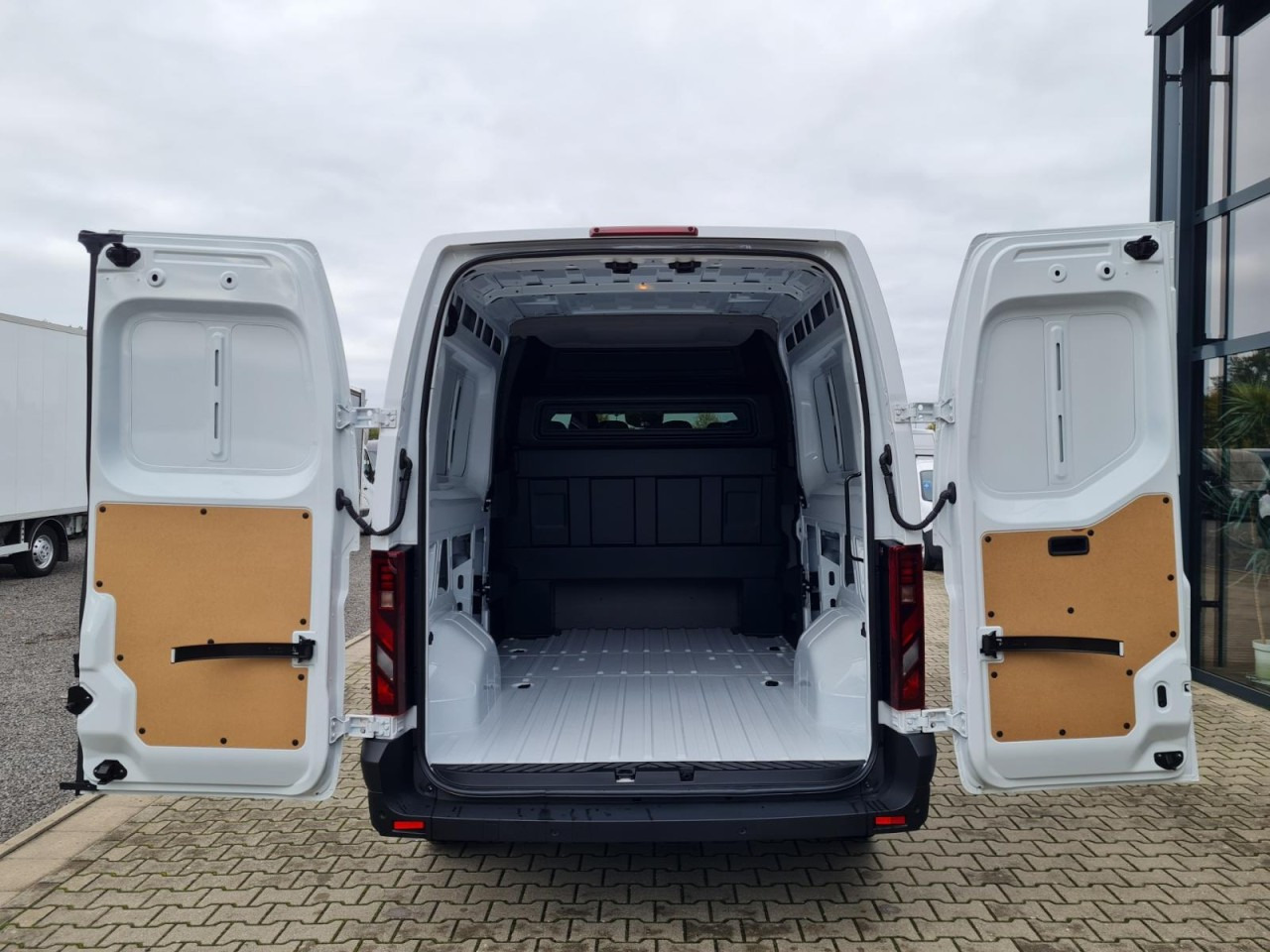 Renault Master 3,5t Kasten dCi Doka L3H2 KLIMA TEMPOMAT - Διπλοκάμπινο ελαφρύ επαγγελματικό: φωτογραφία 5 Renault Master 3,5t Kasten dCi Doka L3H2 KLIMA TEMPOMAT - Διπλοκάμπινο ελαφρύ επαγγελματικό: φωτογραφία 5