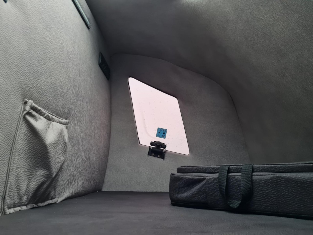 Renault Master 35 Pritsche Schiebe Plane Schlafkab 10 PAL LUFTFEDER - Επαγγελματικό αυτοκίνητο με μουσαμά: φωτογραφία 5 Renault Master 35 Pritsche Schiebe Plane Schlafkab 10 PAL LUFTFEDER - Επαγγελματικό αυτοκίνητο με μουσαμά: φωτογραφία 5