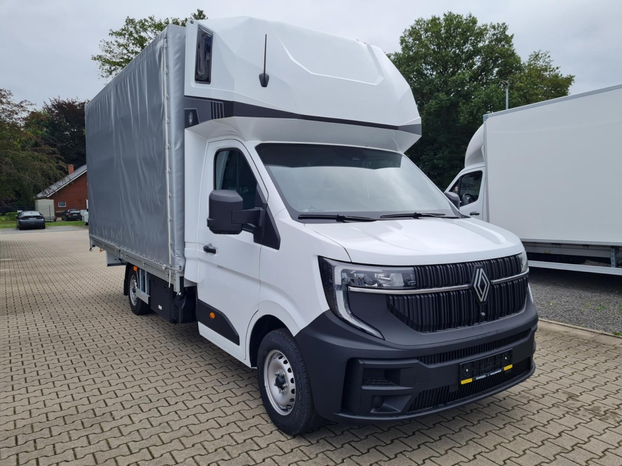 Renault Master 35 Pritsche Schiebe Plane Schlafkab 10 PAL LUFTFEDER - Επαγγελματικό αυτοκίνητο με μουσαμά: φωτογραφία 2 Renault Master 35 Pritsche Schiebe Plane Schlafkab 10 PAL LUFTFEDER - Επαγγελματικό αυτοκίνητο με μουσαμά: φωτογραφία 2