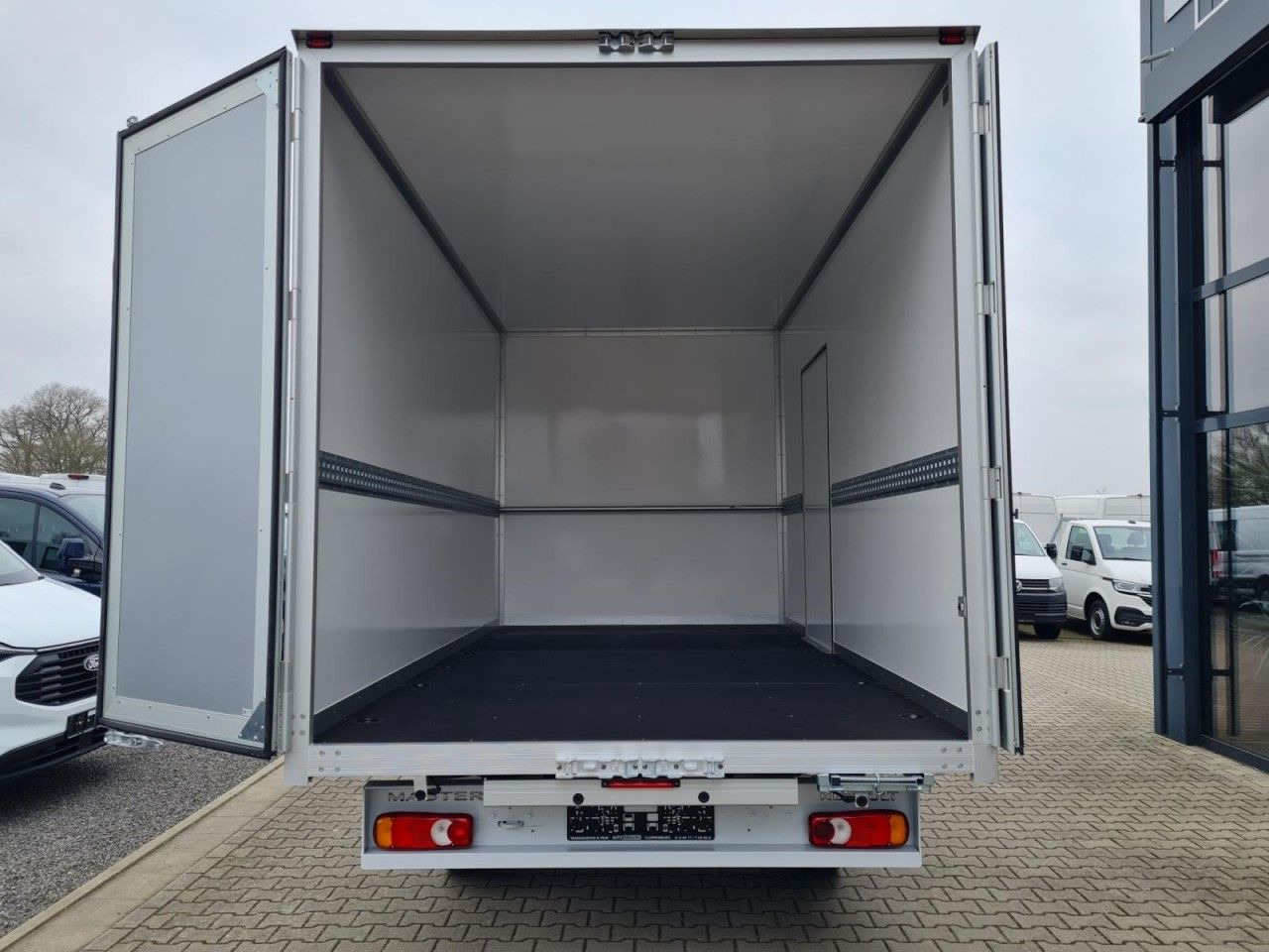 Renault New Master 35 Möbel Koffer KLIMA LUFTFEDER TEMPO - Επαγγελματικό αυτοκίνητο κόφα: φωτογραφία 5 Renault New Master 35 Möbel Koffer KLIMA LUFTFEDER TEMPO - Επαγγελματικό αυτοκίνητο κόφα: φωτογραφία 5