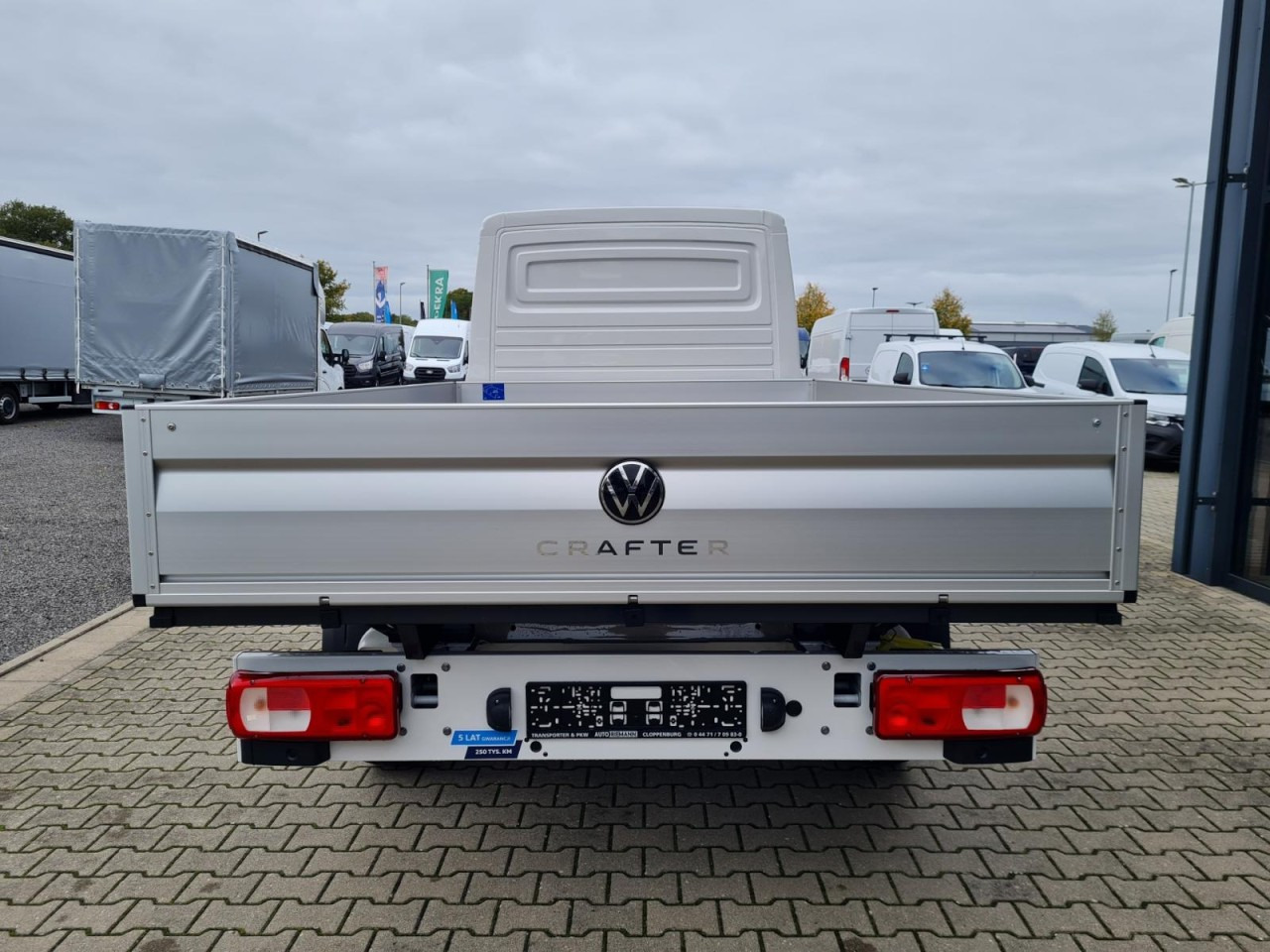 Volkswagen Crafter 35 Doka TDI Pritsche lang L4 KLIMA TEMPOMAT - Μικρό φορτηγό με καρότσα, Διπλοκάμπινο ελαφρύ επαγγελματικό: φωτογραφία 5 Volkswagen Crafter 35 Doka TDI Pritsche lang L4 KLIMA TEMPOMAT - Μικρό φορτηγό με καρότσα, Διπλοκάμπινο ελαφρύ επαγγελματικό: φωτογραφία 5