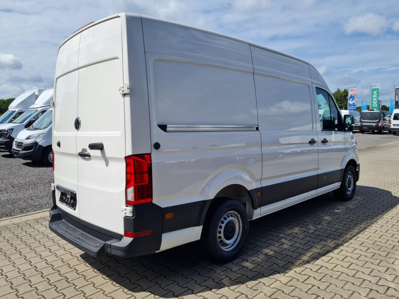 Volkswagen Crafter 35 Kasten MR L3H3 KLIMA KOMFORT PDC TEMPOMAT - Βαν: φωτογραφία 4 Volkswagen Crafter 35 Kasten MR L3H3 KLIMA KOMFORT PDC TEMPOMAT - Βαν: φωτογραφία 4