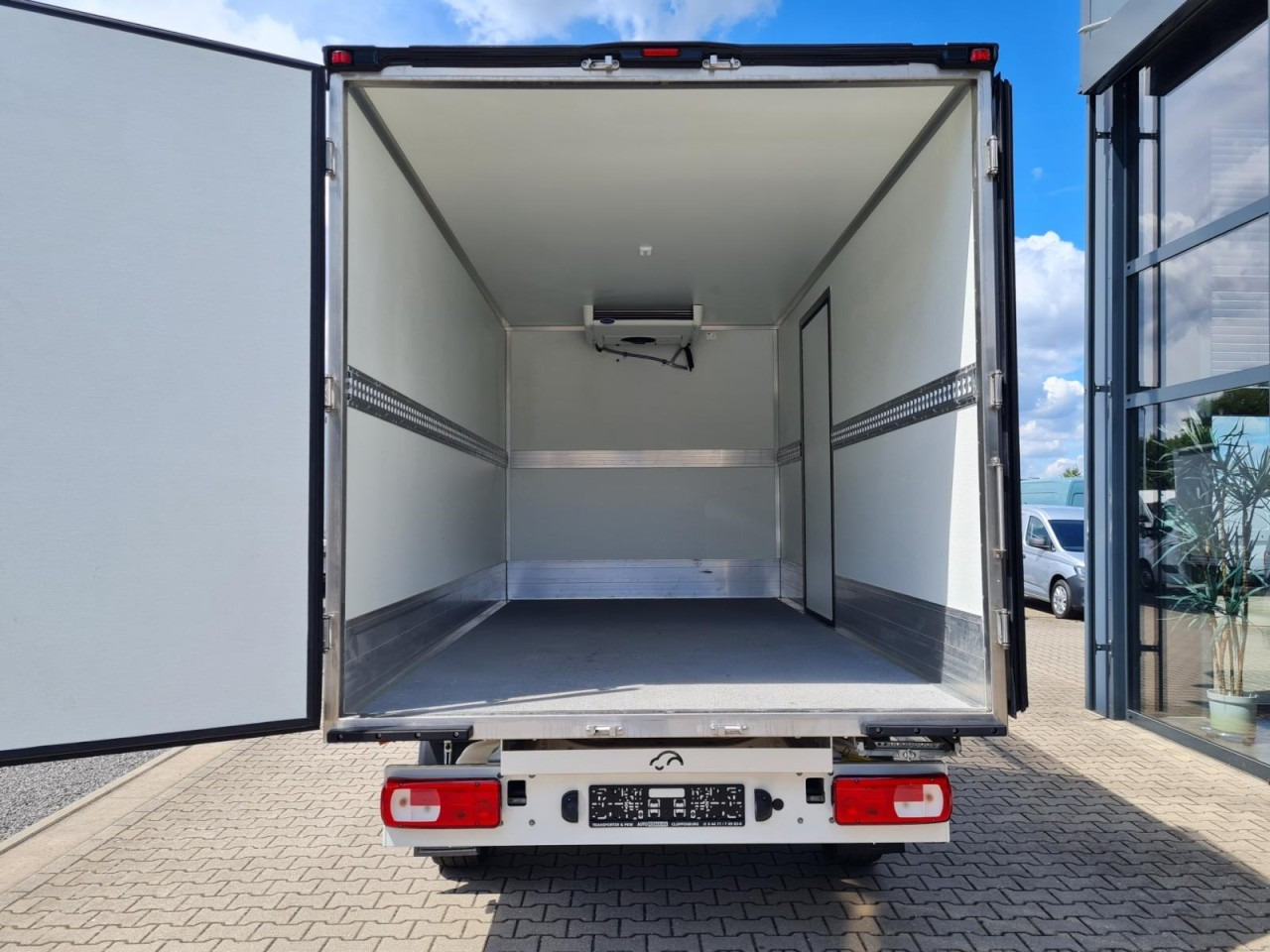 Volkswagen Crafter 35 Kühlkoffer Carrier Viento 300 NAVI/APP - Επαγγελματικό αυτοκίνητο ψυγείο: φωτογραφία 5 Volkswagen Crafter 35 Kühlkoffer Carrier Viento 300 NAVI/APP - Επαγγελματικό αυτοκίνητο ψυγείο: φωτογραφία 5