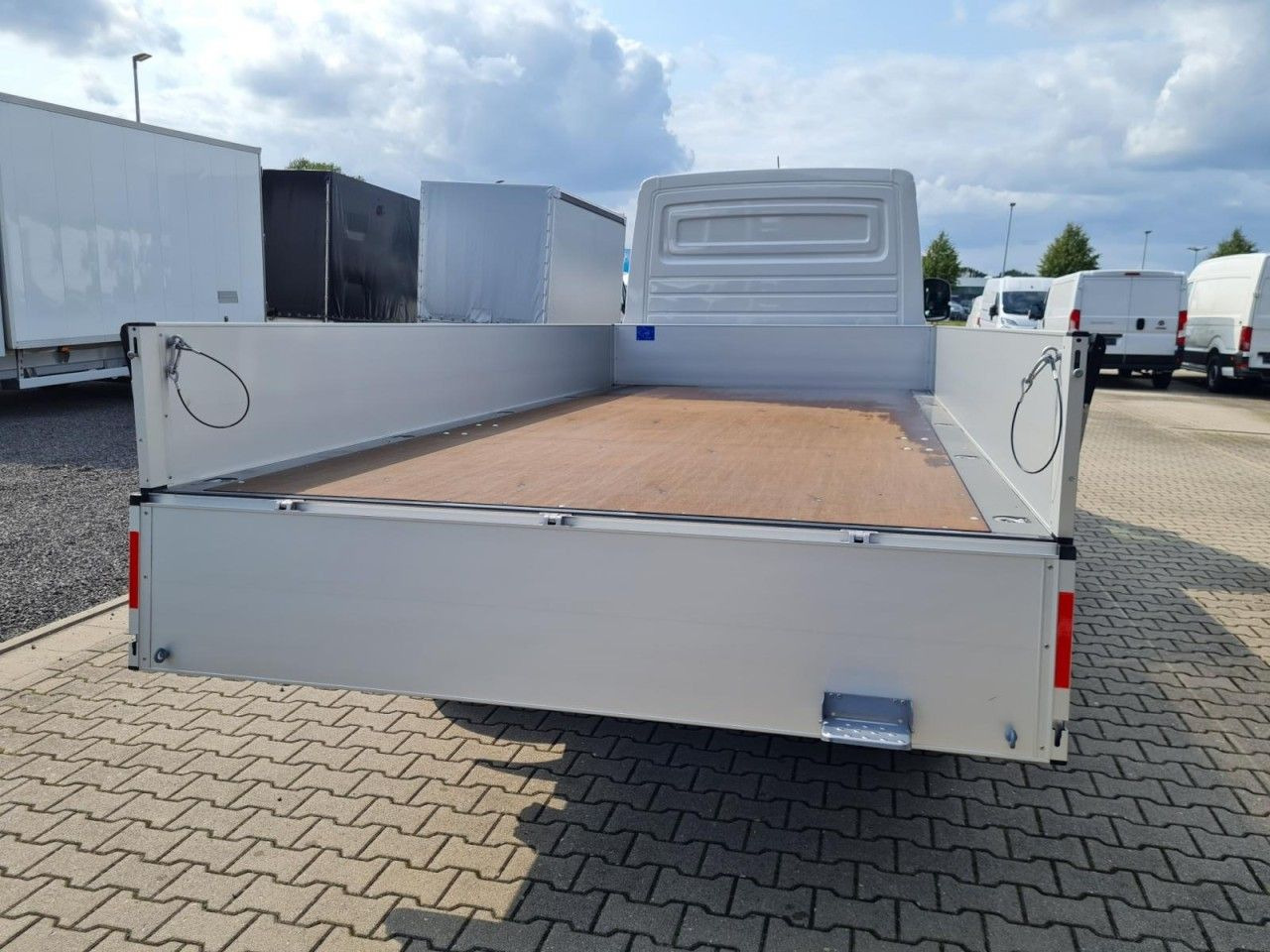 Volkswagen Crafter 35 Pritsche TDi L4 lang KLIMA TEMPOMAT - Μικρό φορτηγό με καρότσα: φωτογραφία 5 Volkswagen Crafter 35 Pritsche TDi L4 lang KLIMA TEMPOMAT - Μικρό φορτηγό με καρότσα: φωτογραφία 5