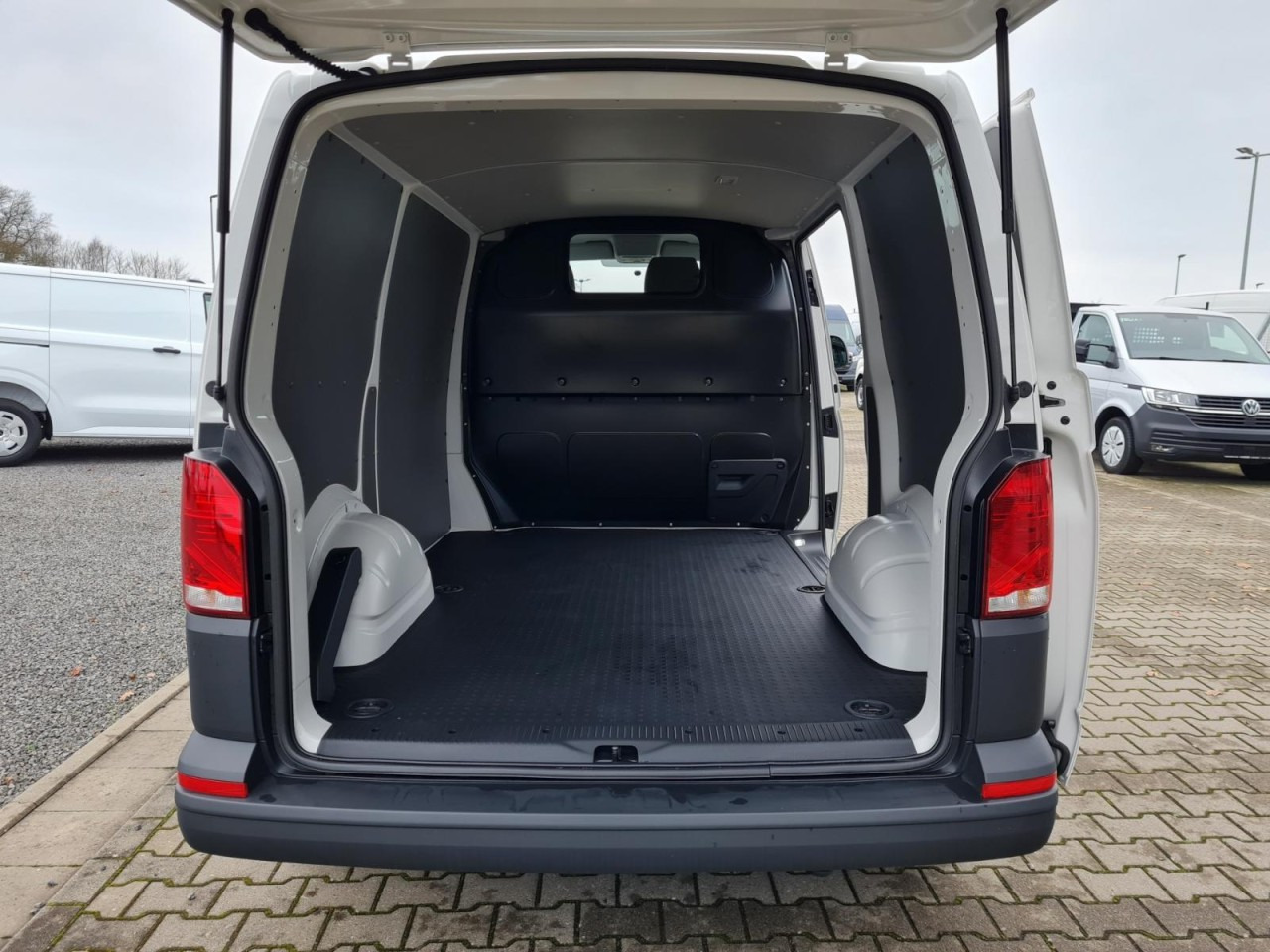 Volkswagen T6.1 Kasten KR Heckklappe KAMERA KLIMA NAVI/APP - Μικρό βαν: φωτογραφία 5 Volkswagen T6.1 Kasten KR Heckklappe KAMERA KLIMA NAVI/APP - Μικρό βαν: φωτογραφία 5