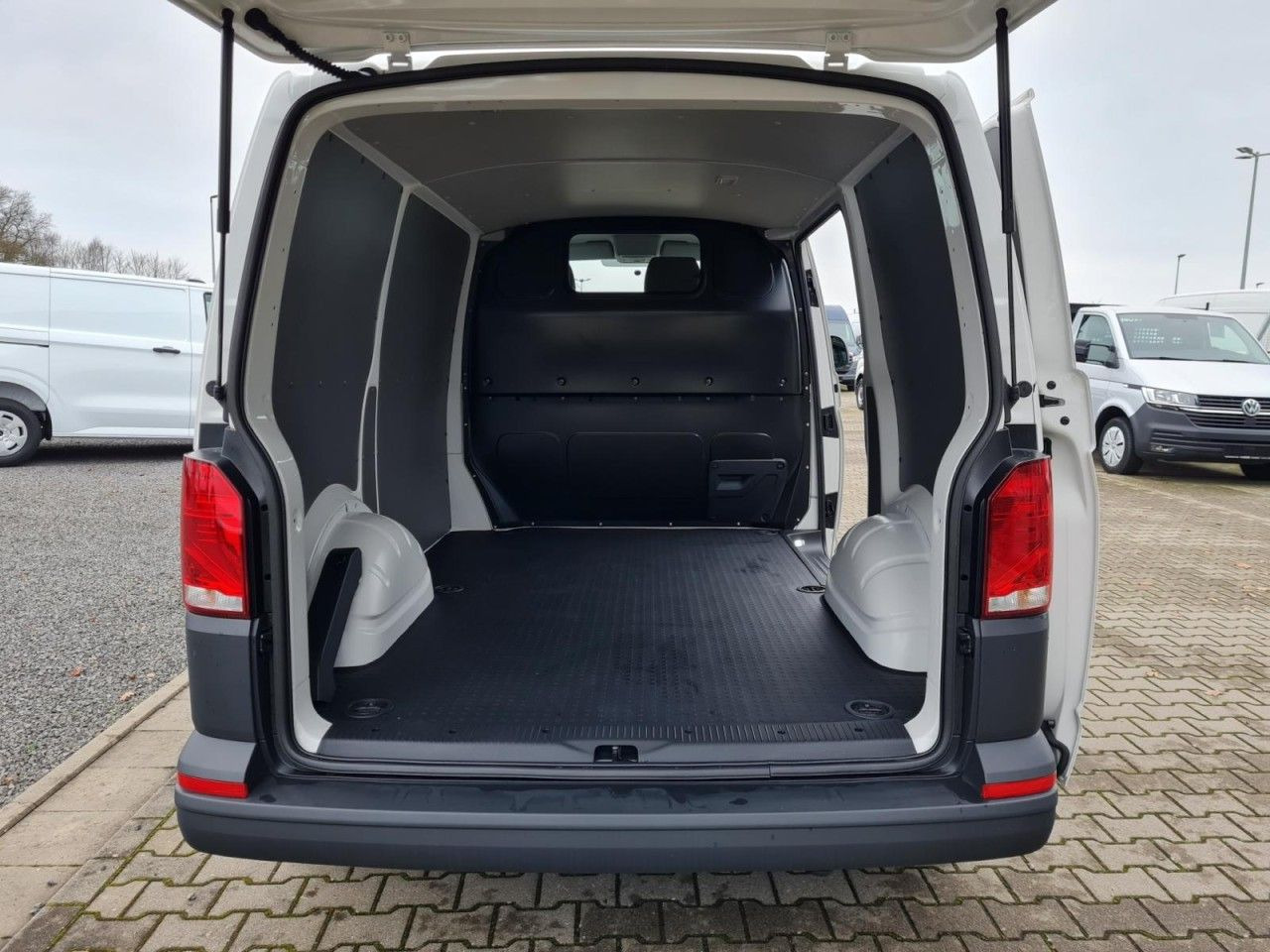 Volkswagen T6.1 Kasten KR Heckklappe KAMERA KLIMA Navi App - Μικρό βαν: φωτογραφία 5 Volkswagen T6.1 Kasten KR Heckklappe KAMERA KLIMA Navi App - Μικρό βαν: φωτογραφία 5