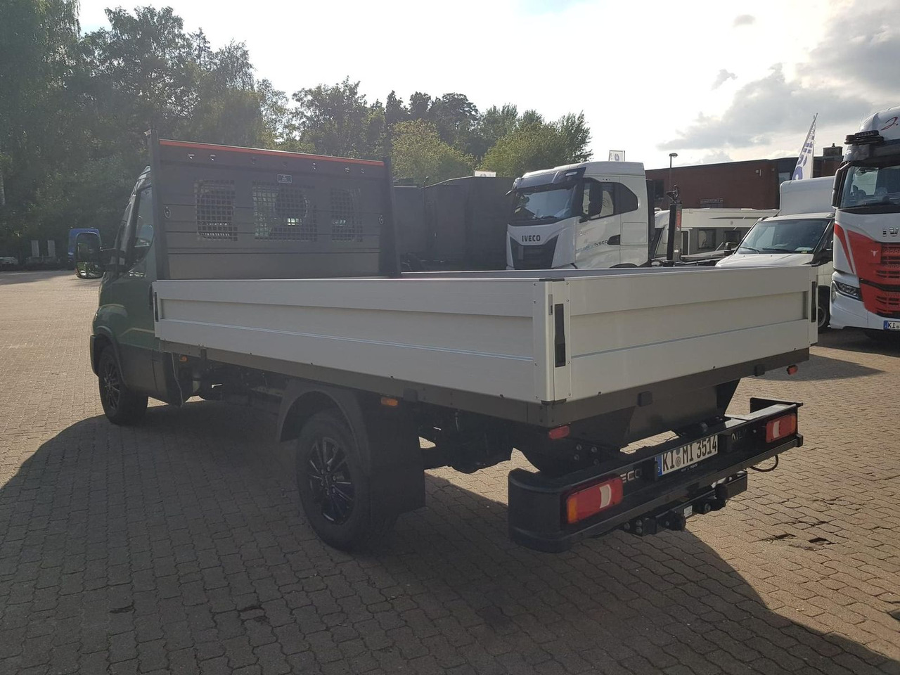 Iveco Daily 35S14HA8 Pritsche AHK 100 kW (136 PS),... - Μικρό φορτηγό με καρότσα: φωτογραφία 3 Iveco Daily 35S14HA8 Pritsche AHK 100 kW (136 PS),... - Μικρό φορτηγό με καρότσα: φωτογραφία 3