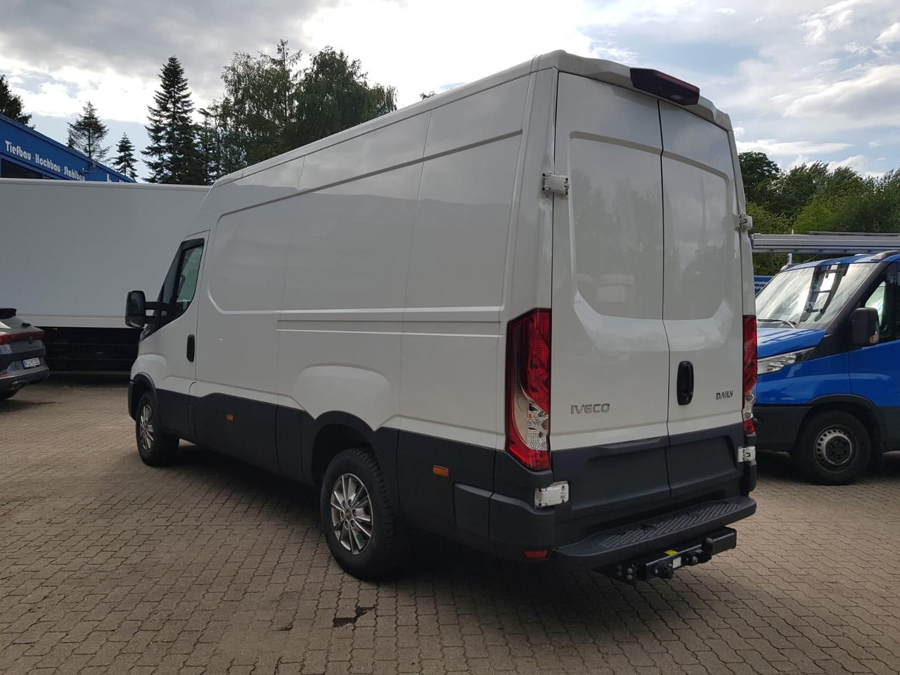 Iveco Daily 35S18HA8 V 3520L mit AHK, Rückfahrkamer... - Βαν: φωτογραφία 3 Iveco Daily 35S18HA8 V 3520L mit AHK, Rückfahrkamer... - Βαν: φωτογραφία 3
