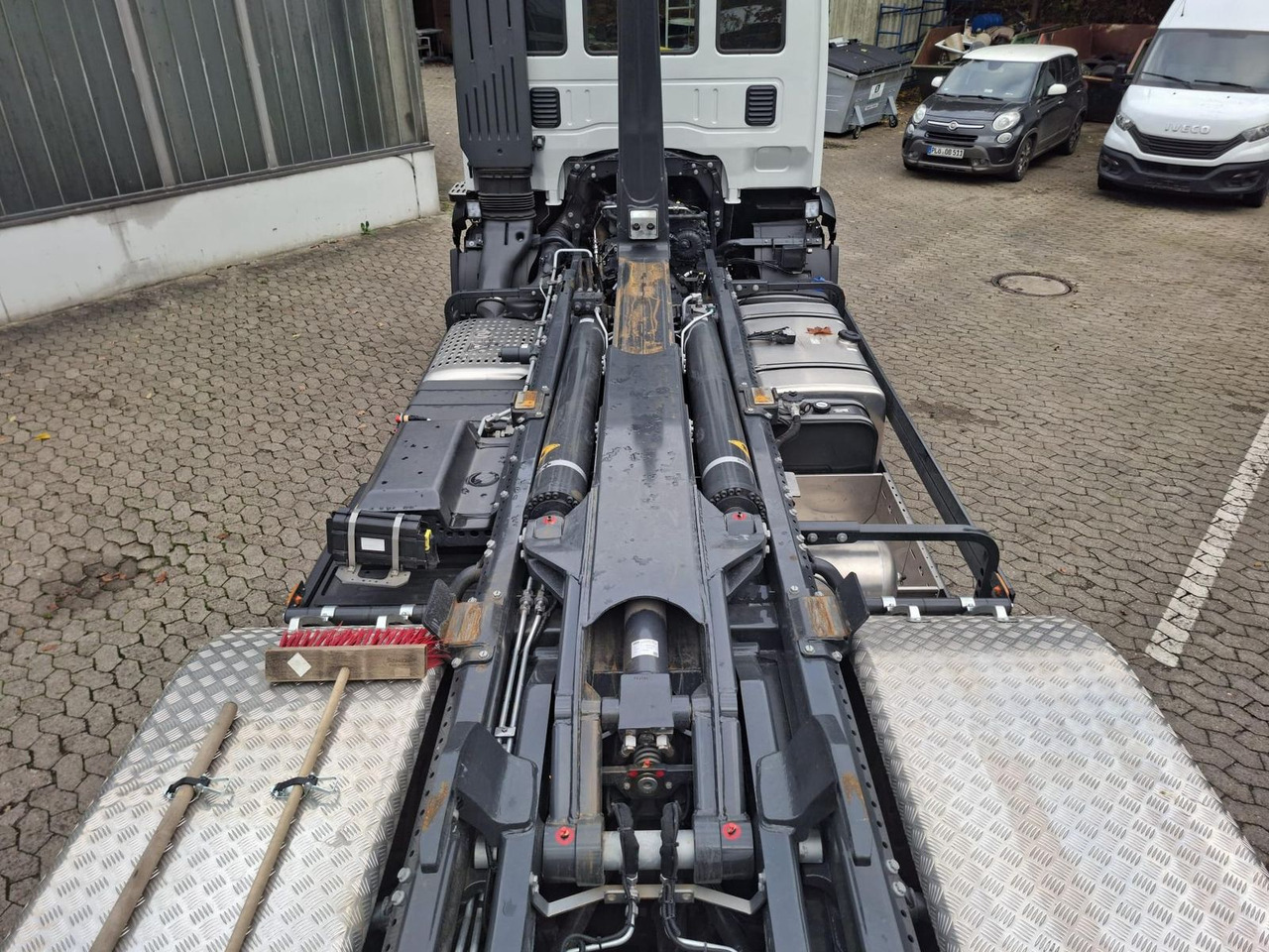 Φορτηγό ανατρεπόμενο Iveco X-Way AD300X46Z/P HR OFF MEILER ABROLLKIPPER ...: φωτογραφία 11 Φορτηγό ανατρεπόμενο Iveco X-Way AD300X46Z/P HR OFF MEILER ABROLLKIPPER ...: φωτογραφία 11