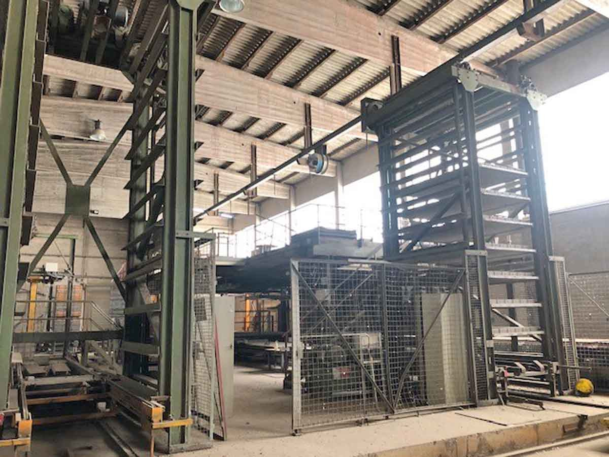 Henke Variant – Brick Manufacturing Plant / Steinfertigungsanlage - Μηχάνημα κατασκευής τσιμεντόλιθων: φωτογραφία 4 Henke Variant – Brick Manufacturing Plant / Steinfertigungsanlage - Μηχάνημα κατασκευής τσιμεντόλιθων: φωτογραφία 4