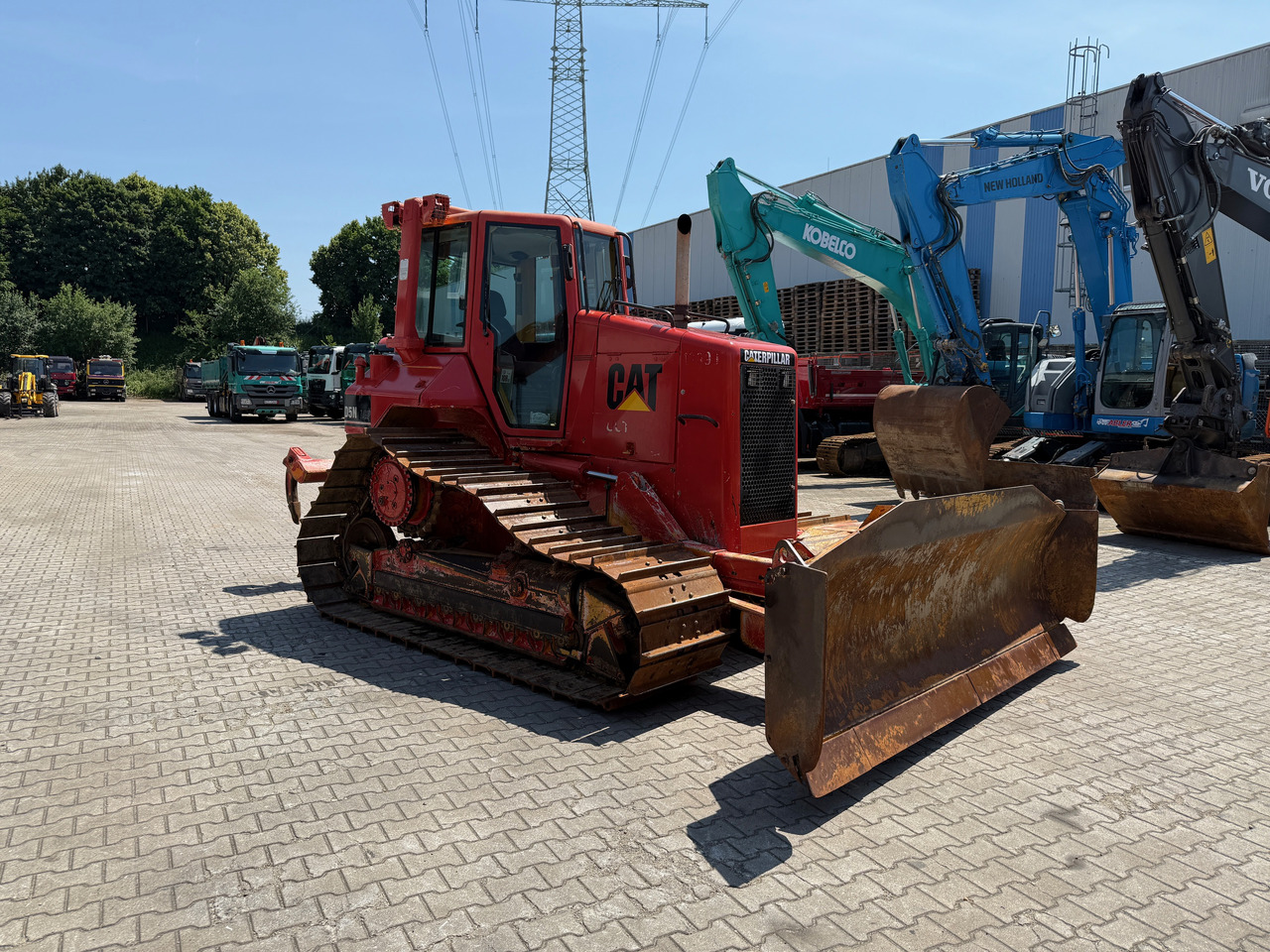 CATERPILLAR D5N FTC LGP Raupe mit 6-Wege + Heckaufreißer - Μπουλντόζα: φωτογραφία 3 CATERPILLAR D5N FTC LGP Raupe mit 6-Wege + Heckaufreißer - Μπουλντόζα: φωτογραφία 3