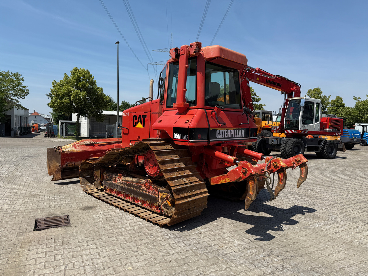 CATERPILLAR D5N FTC LGP Raupe mit 6-Wege + Heckaufreißer - Μπουλντόζα: φωτογραφία 5 CATERPILLAR D5N FTC LGP Raupe mit 6-Wege + Heckaufreißer - Μπουλντόζα: φωτογραφία 5