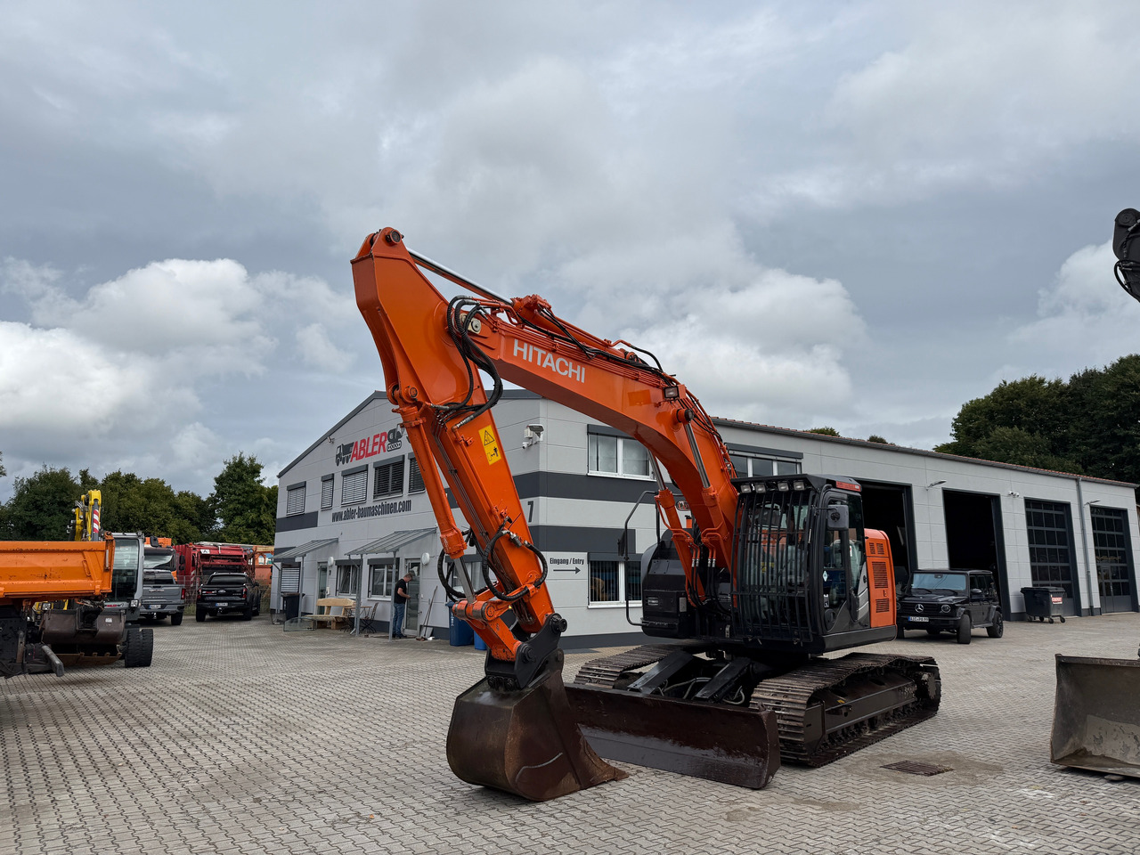 Hitachi ZX225 USLC-5B Kurzheck Kettenbagger - Εκσκαφέας: φωτογραφία 2 Hitachi ZX225 USLC-5B Kurzheck Kettenbagger - Εκσκαφέας: φωτογραφία 2