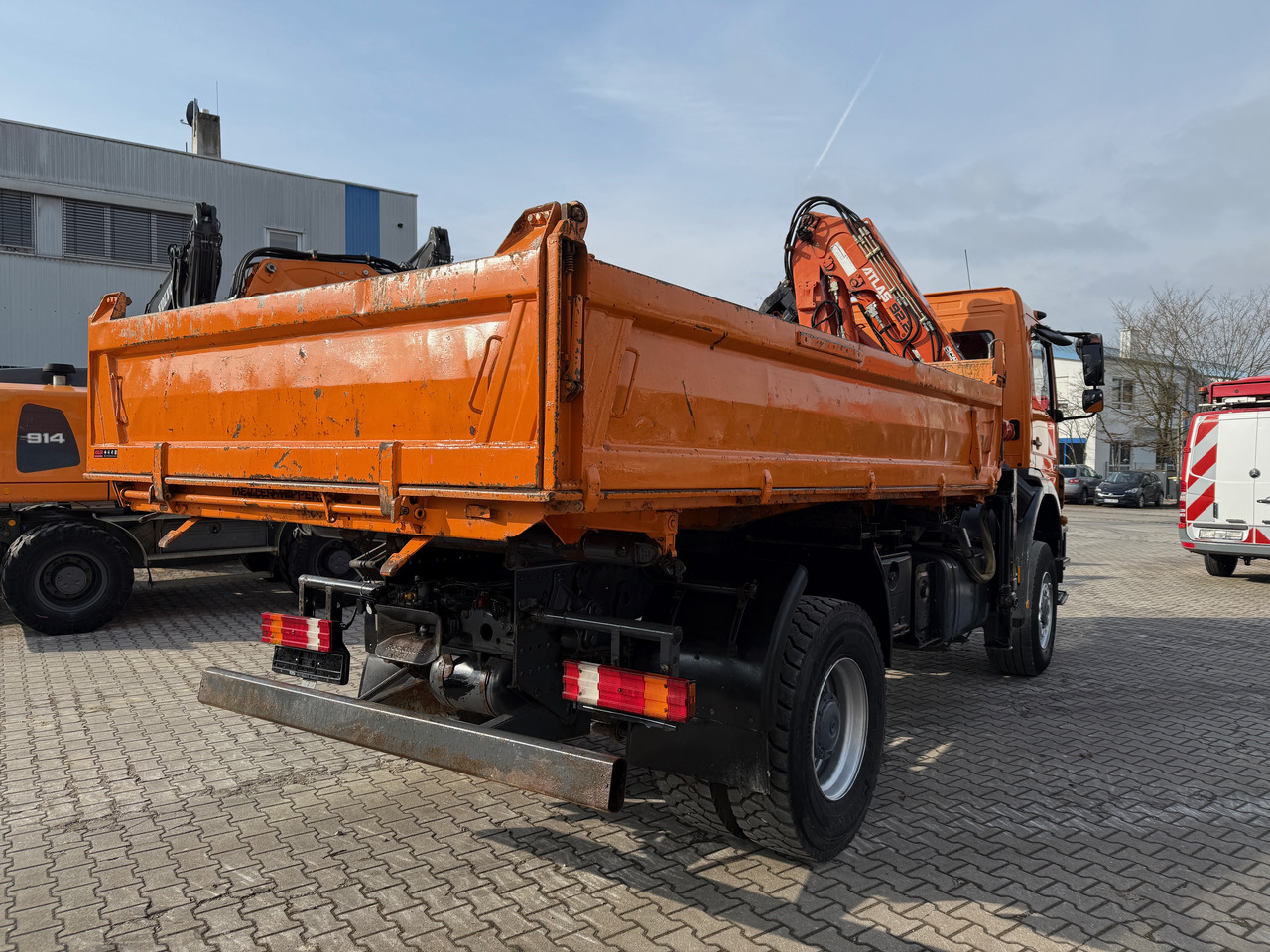 Mercedes-Benz 1833 Axor Kipper Kran Allrad - Φορτηγό ανατρεπόμενο, Φορτηγό με γερανό: φωτογραφία 4 Mercedes-Benz 1833 Axor Kipper Kran Allrad - Φορτηγό ανατρεπόμενο, Φορτηγό με γερανό: φωτογραφία 4