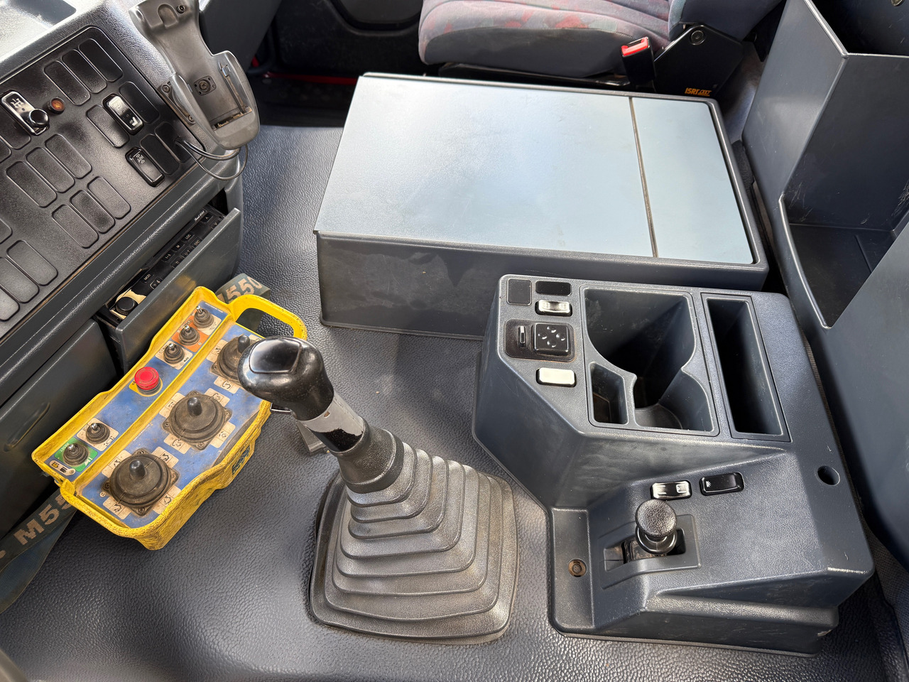 Φορτηγό με ανοιχτή καρότσα, Φορτηγό με γερανό Mercedes-Benz 1840 Actros 2-Seiten-Kipper mit Kran Hiab 125-3 mit Funk: φωτογραφία 16