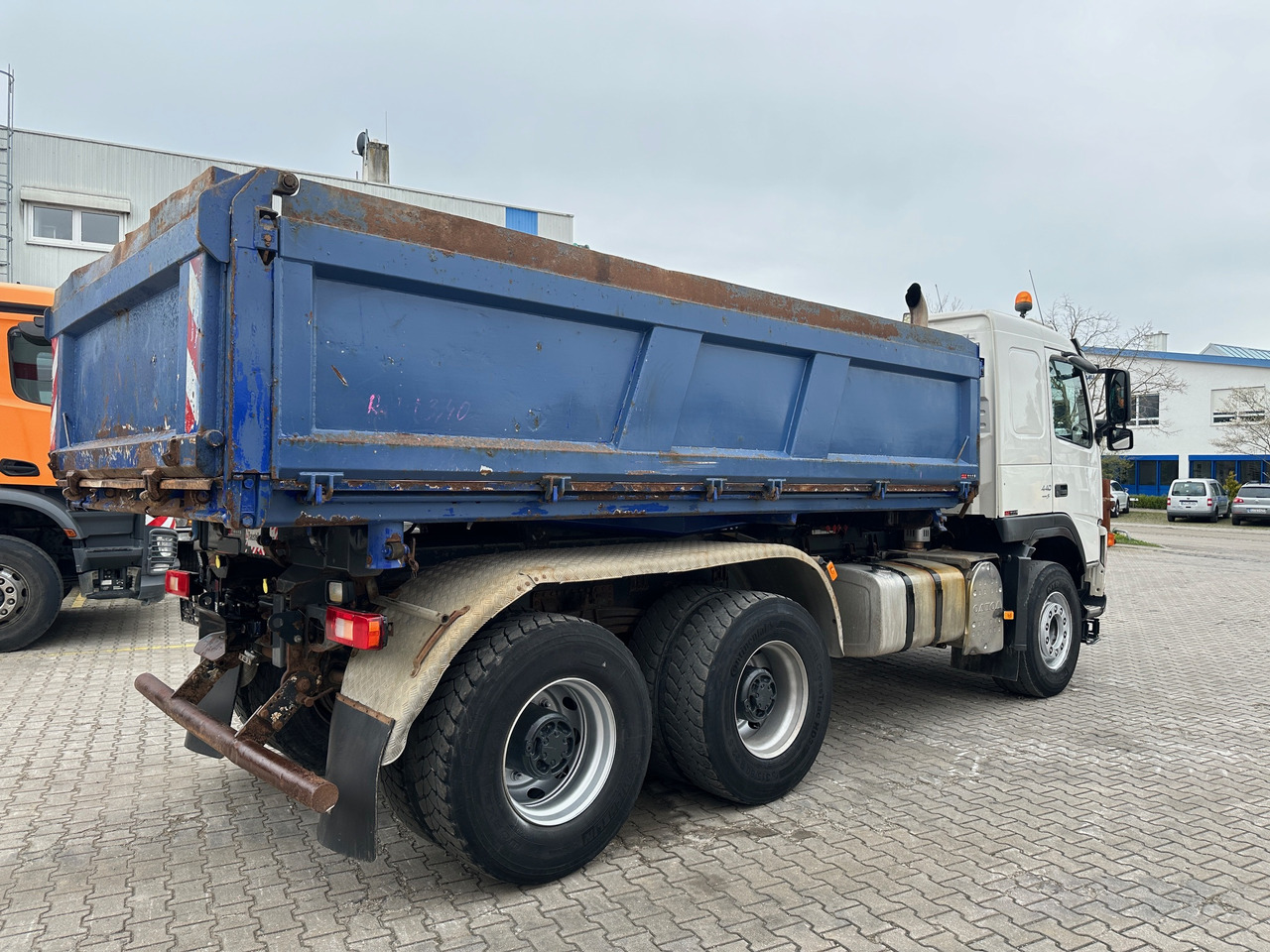 Volvo FM440 3-Seiten-Kipper mit Bordmatic 6x4 Winterdienst - Φορτηγό ανατρεπόμενο: φωτογραφία 4 Volvo FM440 3-Seiten-Kipper mit Bordmatic 6x4 Winterdienst - Φορτηγό ανατρεπόμενο: φωτογραφία 4