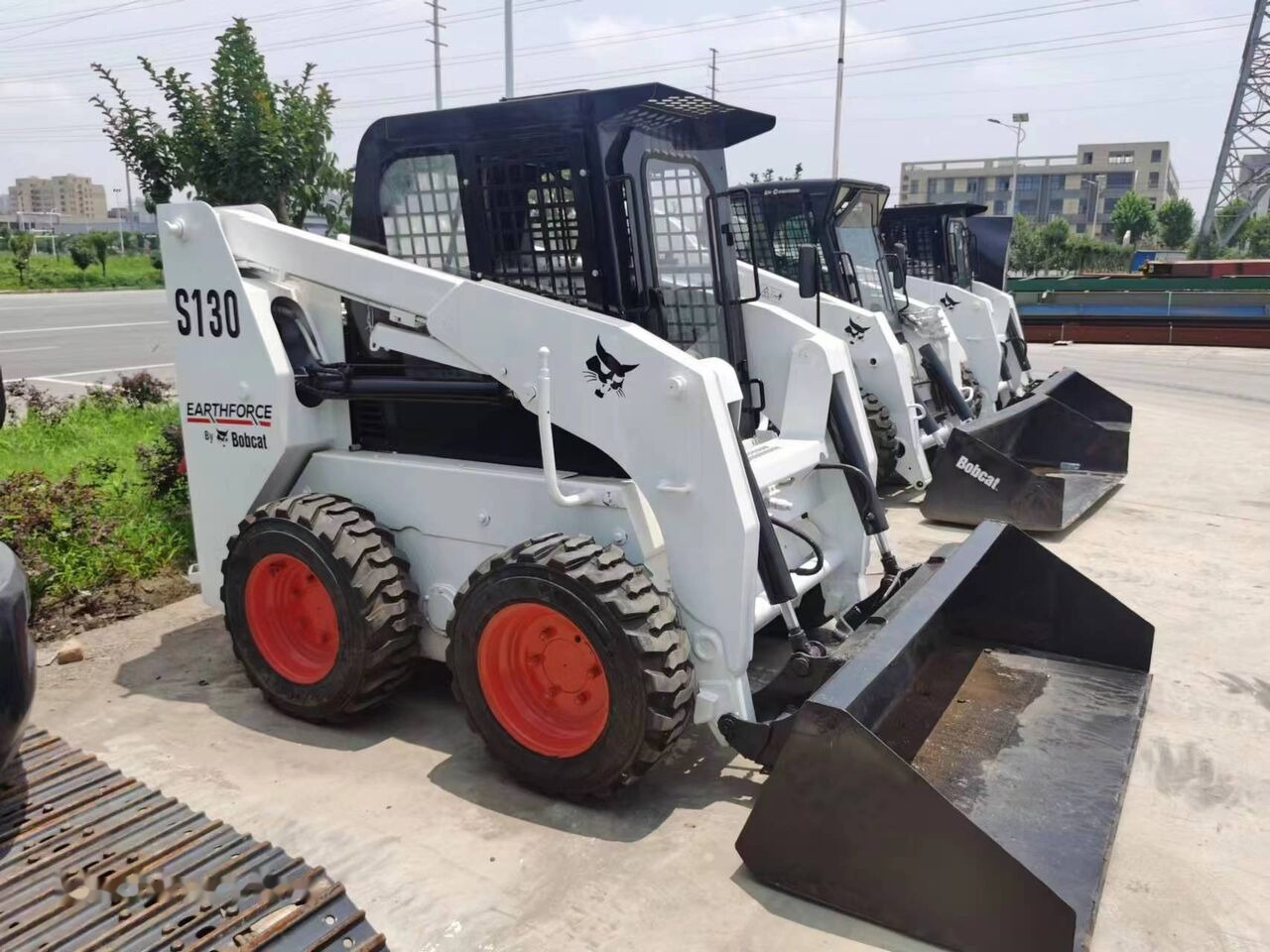 Bobcat S130 - Φορτωτής πλάγιας ολίσθησης: φωτογραφία 4 Bobcat S130 - Φορτωτής πλάγιας ολίσθησης: φωτογραφία 4