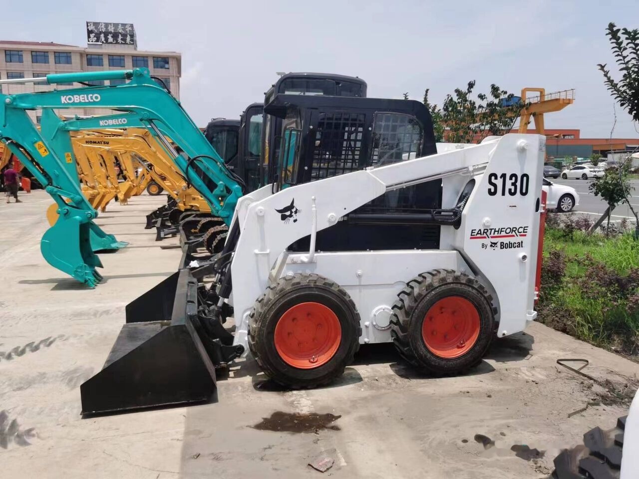 Bobcat S130 - Φορτωτής πλάγιας ολίσθησης: φωτογραφία 2 Bobcat S130 - Φορτωτής πλάγιας ολίσθησης: φωτογραφία 2