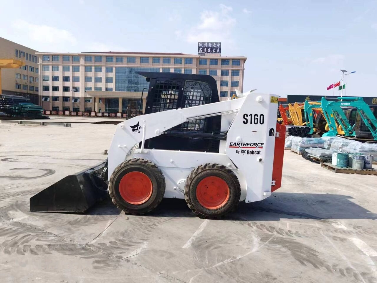 Bobcat S160 - Φορτωτής πλάγιας ολίσθησης: φωτογραφία 1 Bobcat S160 - Φορτωτής πλάγιας ολίσθησης: φωτογραφία 1