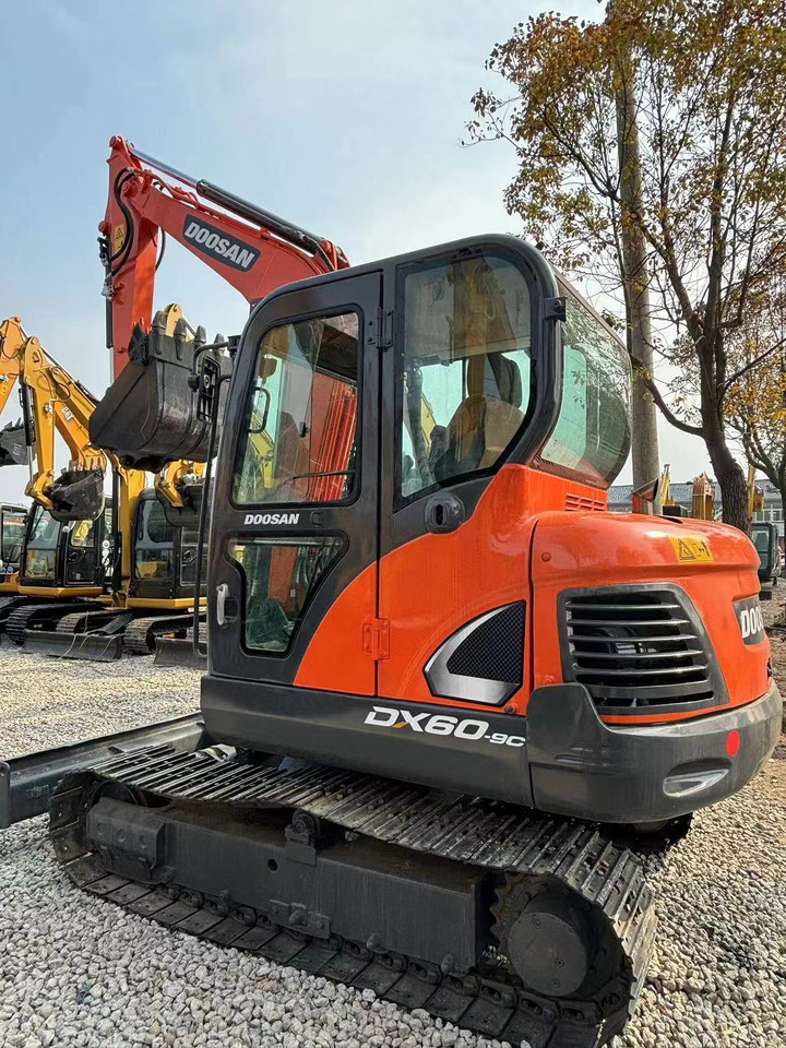 Doosan DX60-9C - Ερπυστριοφόρος εκσκαφέας: φωτογραφία 4 Doosan DX60-9C - Ερπυστριοφόρος εκσκαφέας: φωτογραφία 4