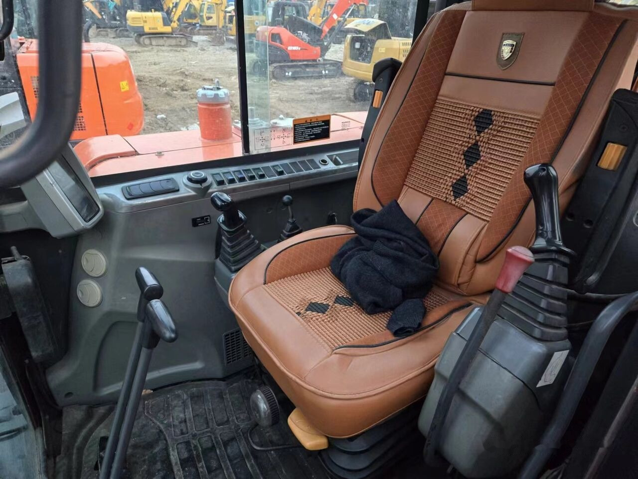 Doosan DX60-9 - Ερπυστριοφόρος εκσκαφέας: φωτογραφία 4 Doosan DX60-9 - Ερπυστριοφόρος εκσκαφέας: φωτογραφία 4