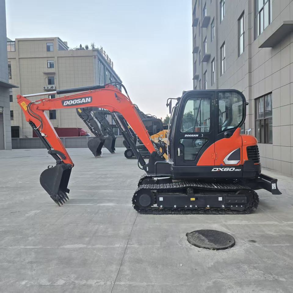 Doosan DX60 - Μίνι εκσκαφέας: φωτογραφία 1 Doosan DX60 - Μίνι εκσκαφέας: φωτογραφία 1