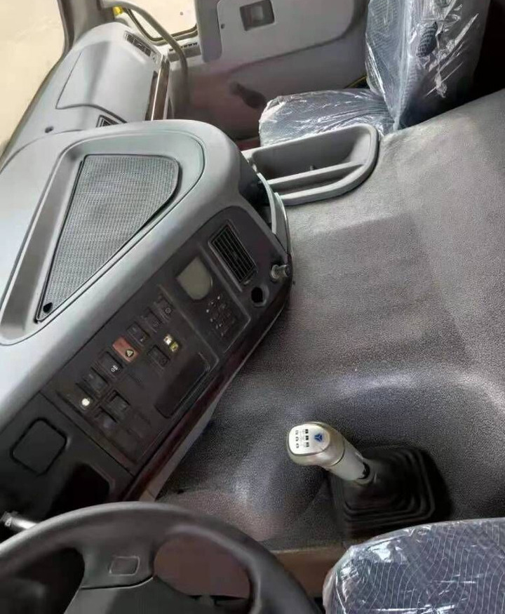 Φορτηγό ανατρεπόμενο Howo 375 6x4 Tipper Lorry: φωτογραφία 6 Φορτηγό ανατρεπόμενο Howo 375 6x4 Tipper Lorry: φωτογραφία 6