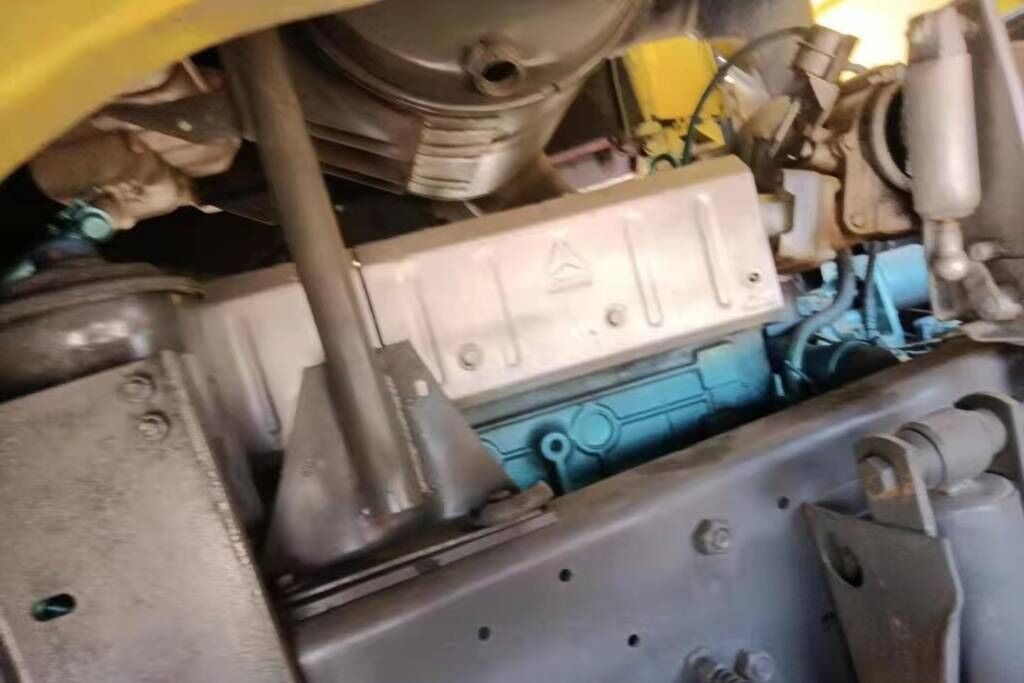 Howo 375 6x4 Tipper Lorry - Φορτηγό ανατρεπόμενο: φωτογραφία 4 Howo 375 6x4 Tipper Lorry - Φορτηγό ανατρεπόμενο: φωτογραφία 4