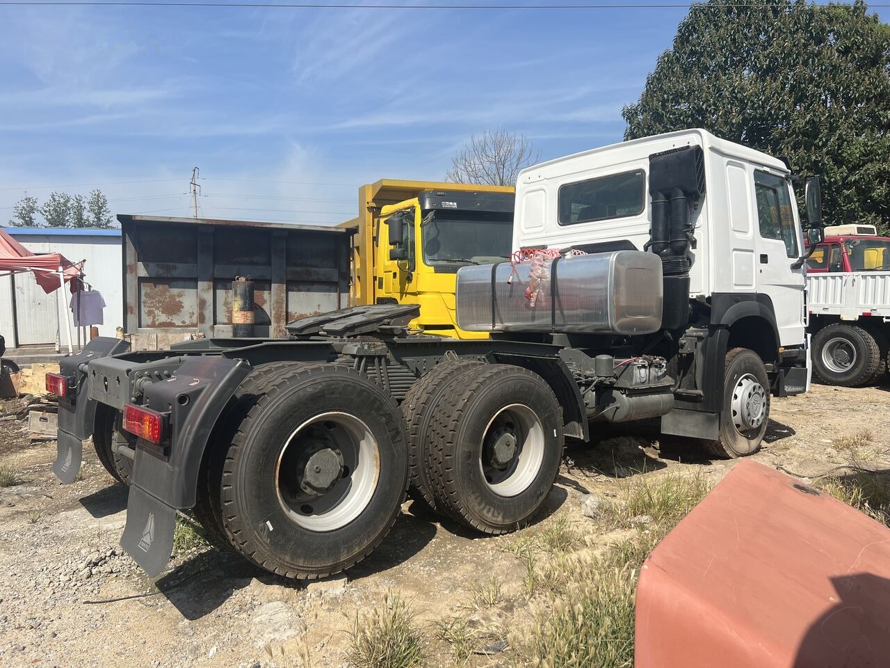 Howo 6x4 - Τράκτορας: φωτογραφία 5 Howo 6x4 - Τράκτορας: φωτογραφία 5