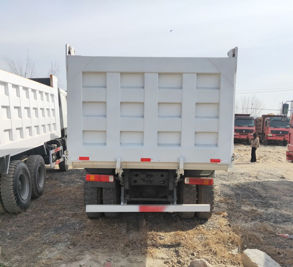 Howo - Φορτηγό ανατρεπόμενο: φωτογραφία 5 Howo - Φορτηγό ανατρεπόμενο: φωτογραφία 5