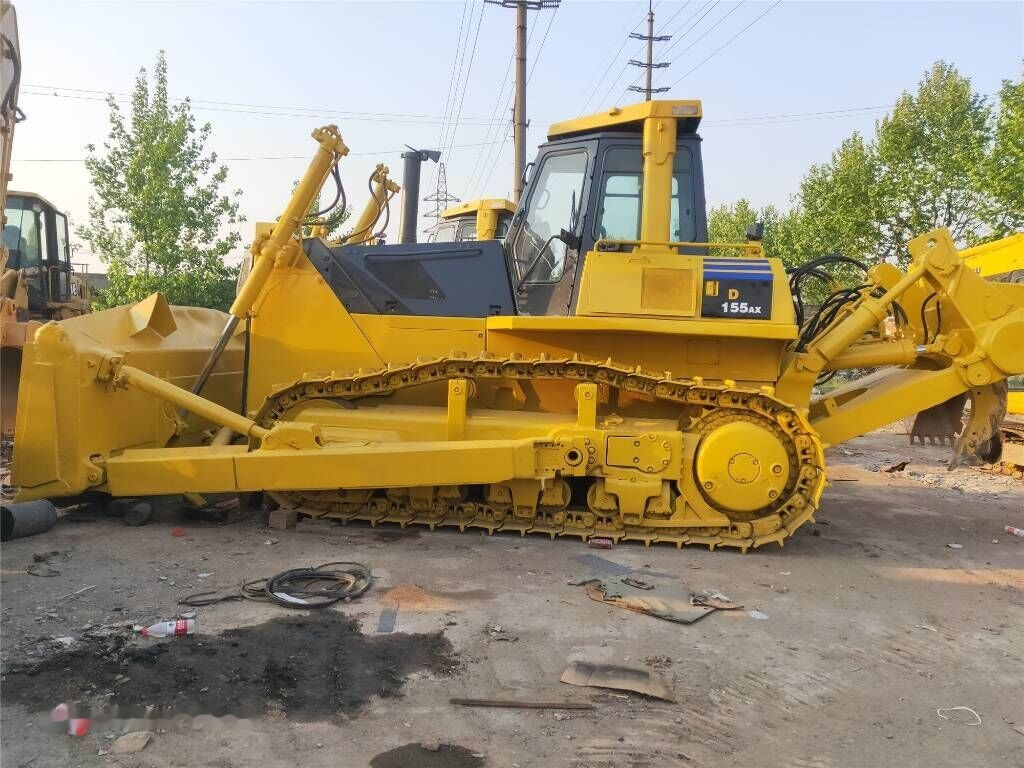 Komatsu D155AX-5 - Μπουλντόζα: φωτογραφία 1 Komatsu D155AX-5 - Μπουλντόζα: φωτογραφία 1