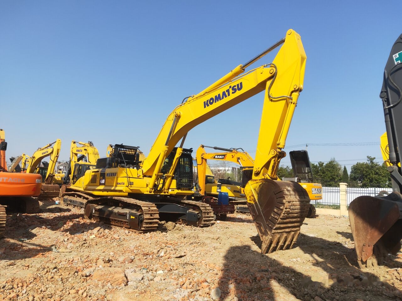 Komatsu PC400-8 - Ερπυστριοφόρος εκσκαφέας: φωτογραφία 4 Komatsu PC400-8 - Ερπυστριοφόρος εκσκαφέας: φωτογραφία 4