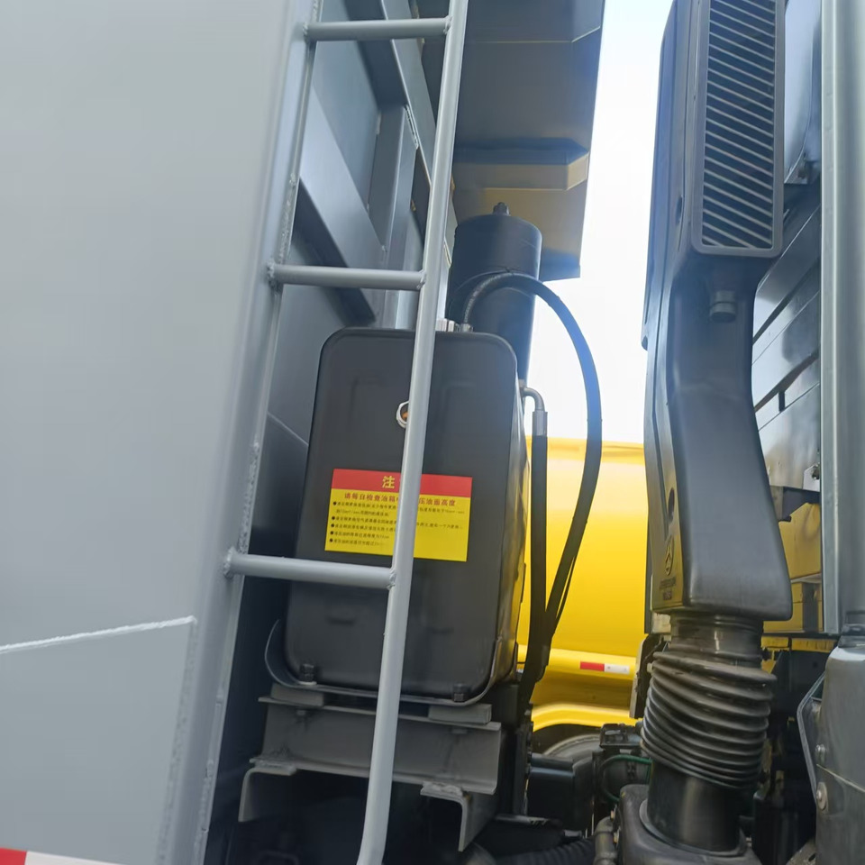 Sinotruk HOHAN 6*4 Dump truck - Φορτηγό ανατρεπόμενο: φωτογραφία 4 Sinotruk HOHAN 6*4 Dump truck - Φορτηγό ανατρεπόμενο: φωτογραφία 4