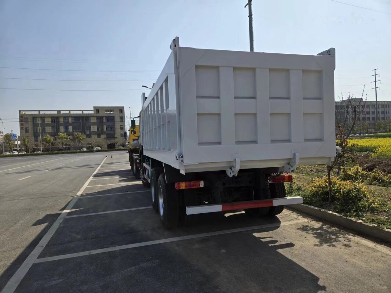 Sinotruk HOWO 6*4 Dump truck - Φορτηγό ανατρεπόμενο: φωτογραφία 5 Sinotruk HOWO 6*4 Dump truck - Φορτηγό ανατρεπόμενο: φωτογραφία 5