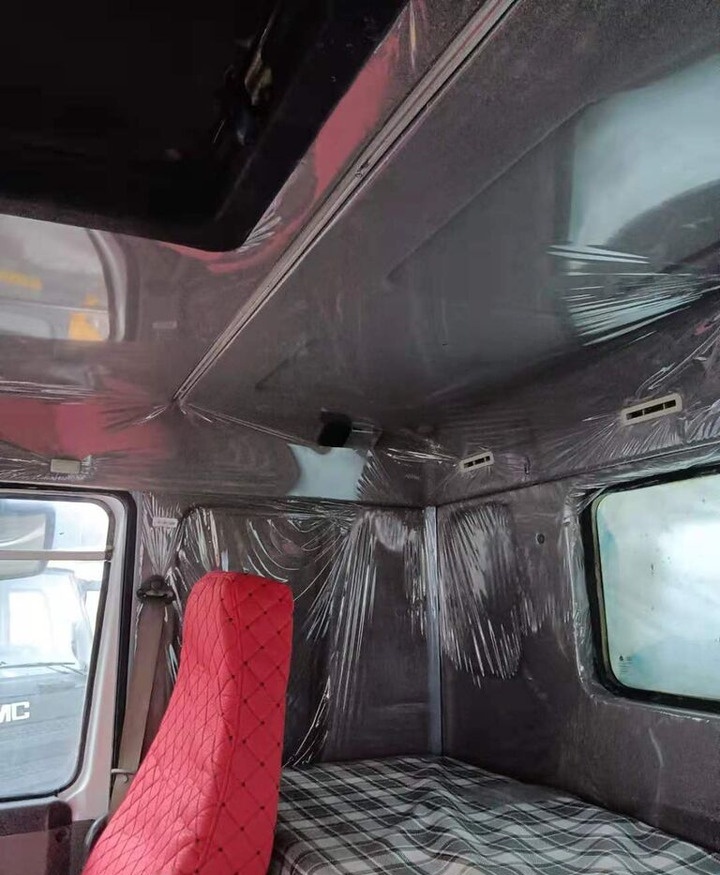 Sinotruk HOWO 6*4 Fuel Tank Truck - Φορτηγό βυτιοφόρο: φωτογραφία 5 Sinotruk HOWO 6*4 Fuel Tank Truck - Φορτηγό βυτιοφόρο: φωτογραφία 5