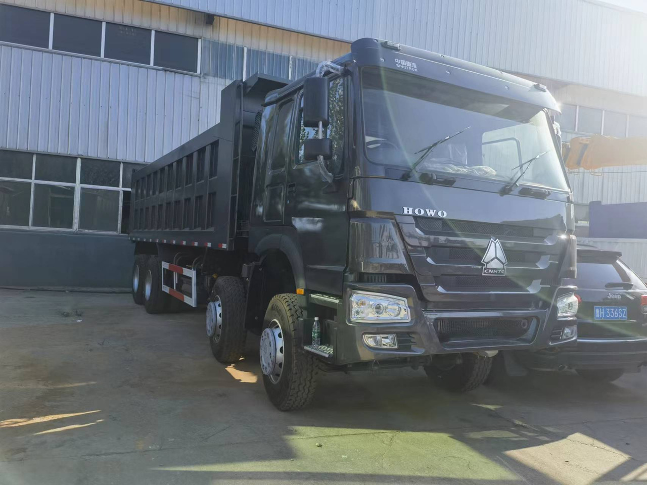 Φορτηγό ανατρεπόμενο Sinotruk HOWO 8*4 Dump truck: φωτογραφία 6
