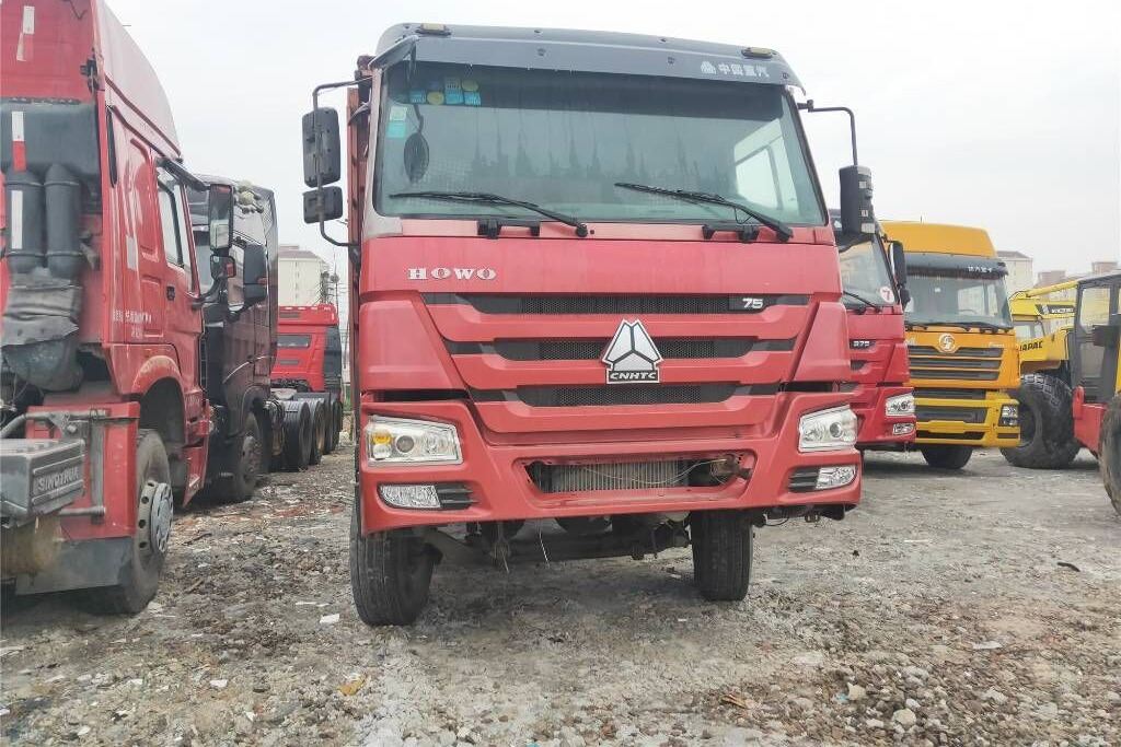 Sinotruk Howo - Φορτηγό ανατρεπόμενο: φωτογραφία 1 Sinotruk Howo - Φορτηγό ανατρεπόμενο: φωτογραφία 1