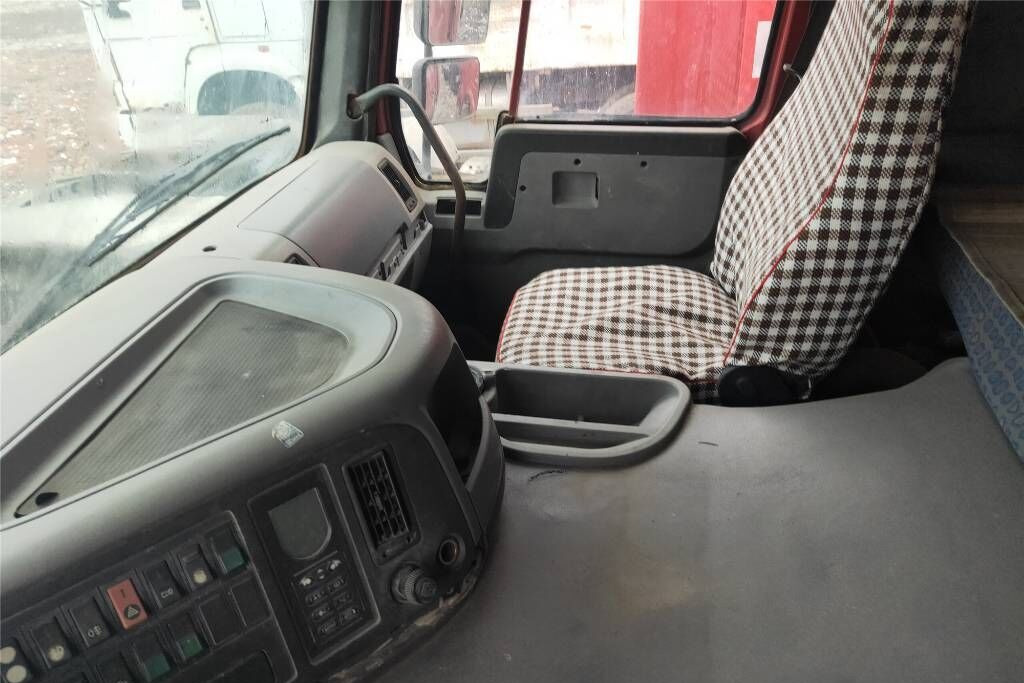 Sinotruk Howo - Φορτηγό ανατρεπόμενο: φωτογραφία 5 Sinotruk Howo - Φορτηγό ανατρεπόμενο: φωτογραφία 5