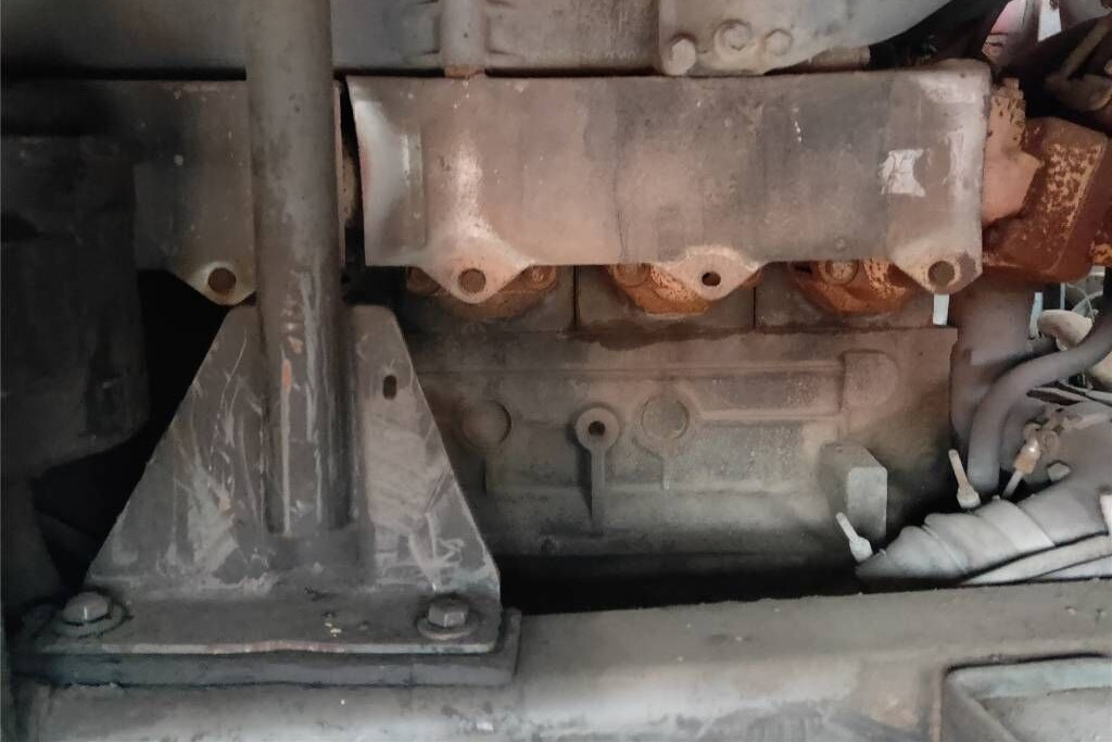 Sinotruk Howo - Φορτηγό ανατρεπόμενο: φωτογραφία 4 Sinotruk Howo - Φορτηγό ανατρεπόμενο: φωτογραφία 4