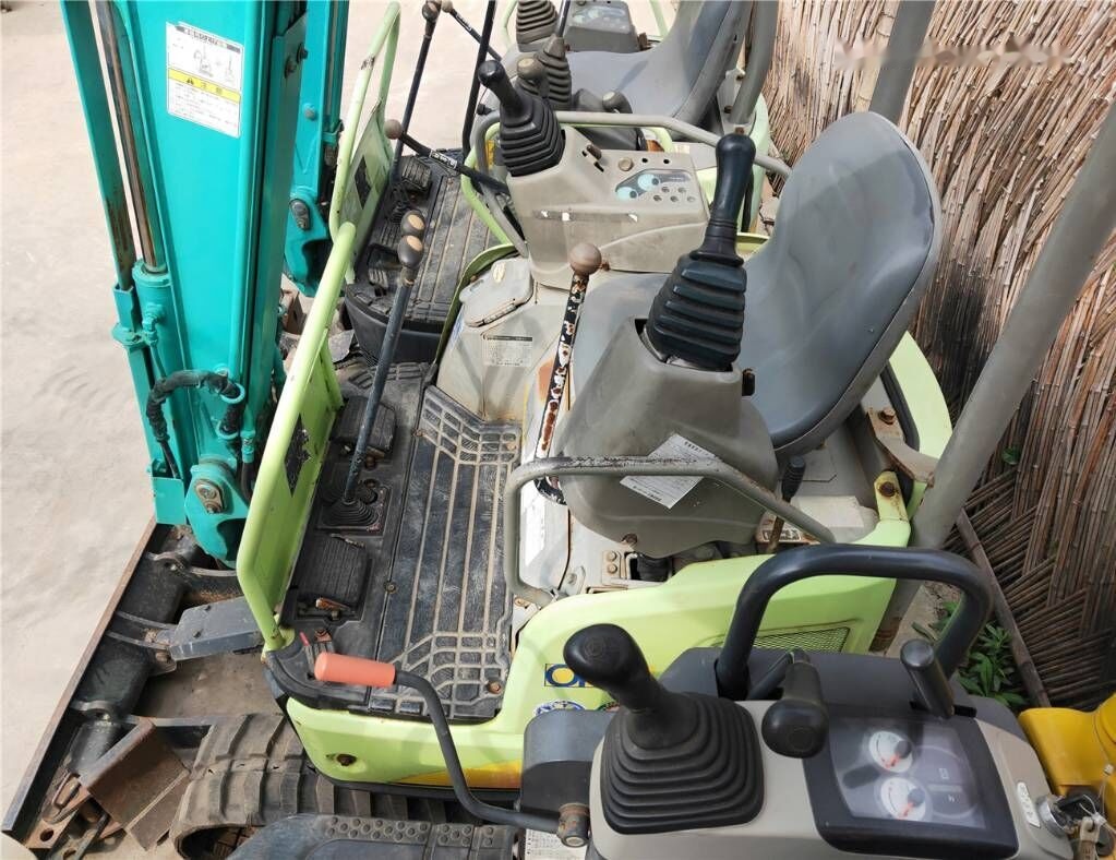 Yanmar Vio 17 - Μίνι εκσκαφέας: φωτογραφία 4 Yanmar Vio 17 - Μίνι εκσκαφέας: φωτογραφία 4