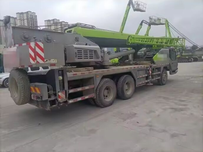 Zoomlion ZTC250-1 - Τηλεσκοπικός γερανός: φωτογραφία 2 Zoomlion ZTC250-1 - Τηλεσκοπικός γερανός: φωτογραφία 2