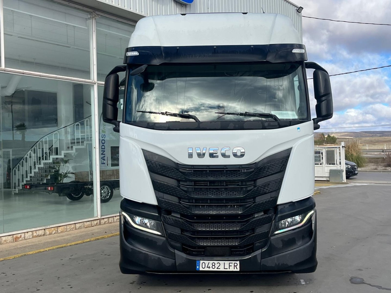 Cabeza Tractora IVECO 460 AUTOMATICO CON INTARDER - Τράκτορας: φωτογραφία 2 Cabeza Tractora IVECO 460 AUTOMATICO CON INTARDER - Τράκτορας: φωτογραφία 2