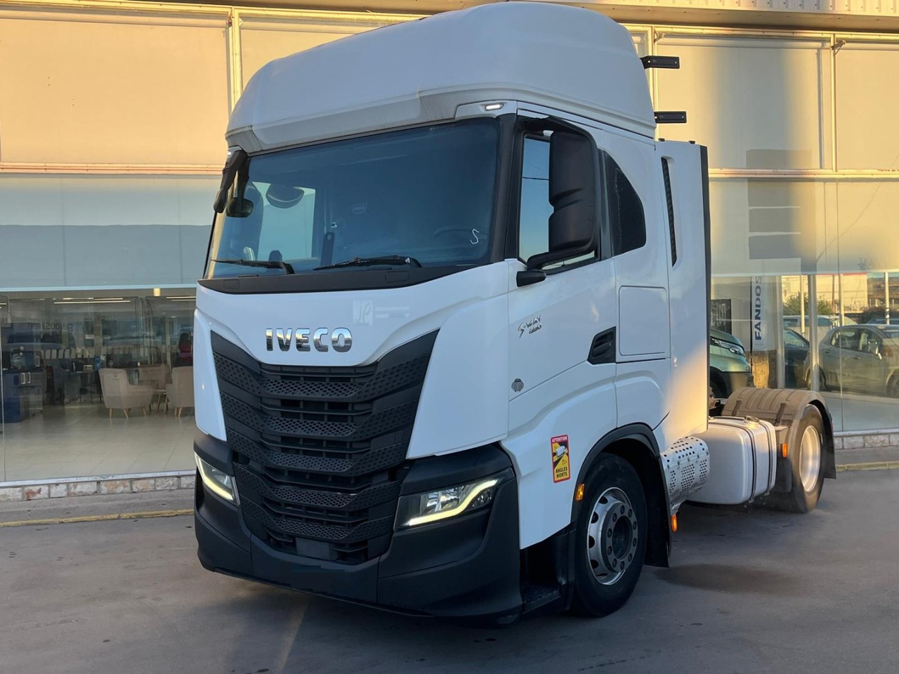 Cabeza Tractora IVECO 480 AUTOMATICO CON INTARDER - Τράκτορας: φωτογραφία 1 Cabeza Tractora IVECO 480 AUTOMATICO CON INTARDER - Τράκτορας: φωτογραφία 1